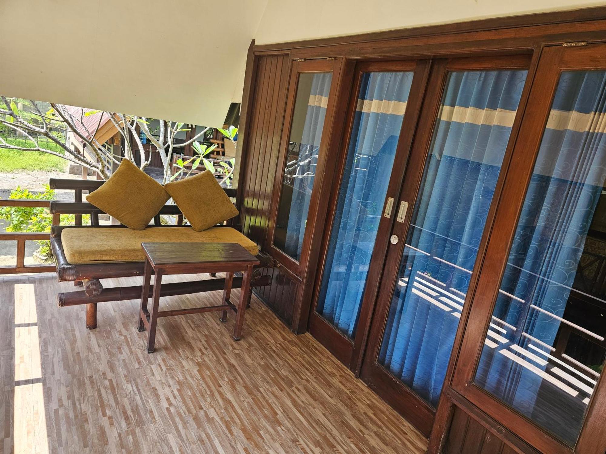 Bluecoral Bungalows Gili Meno Buitenkant foto