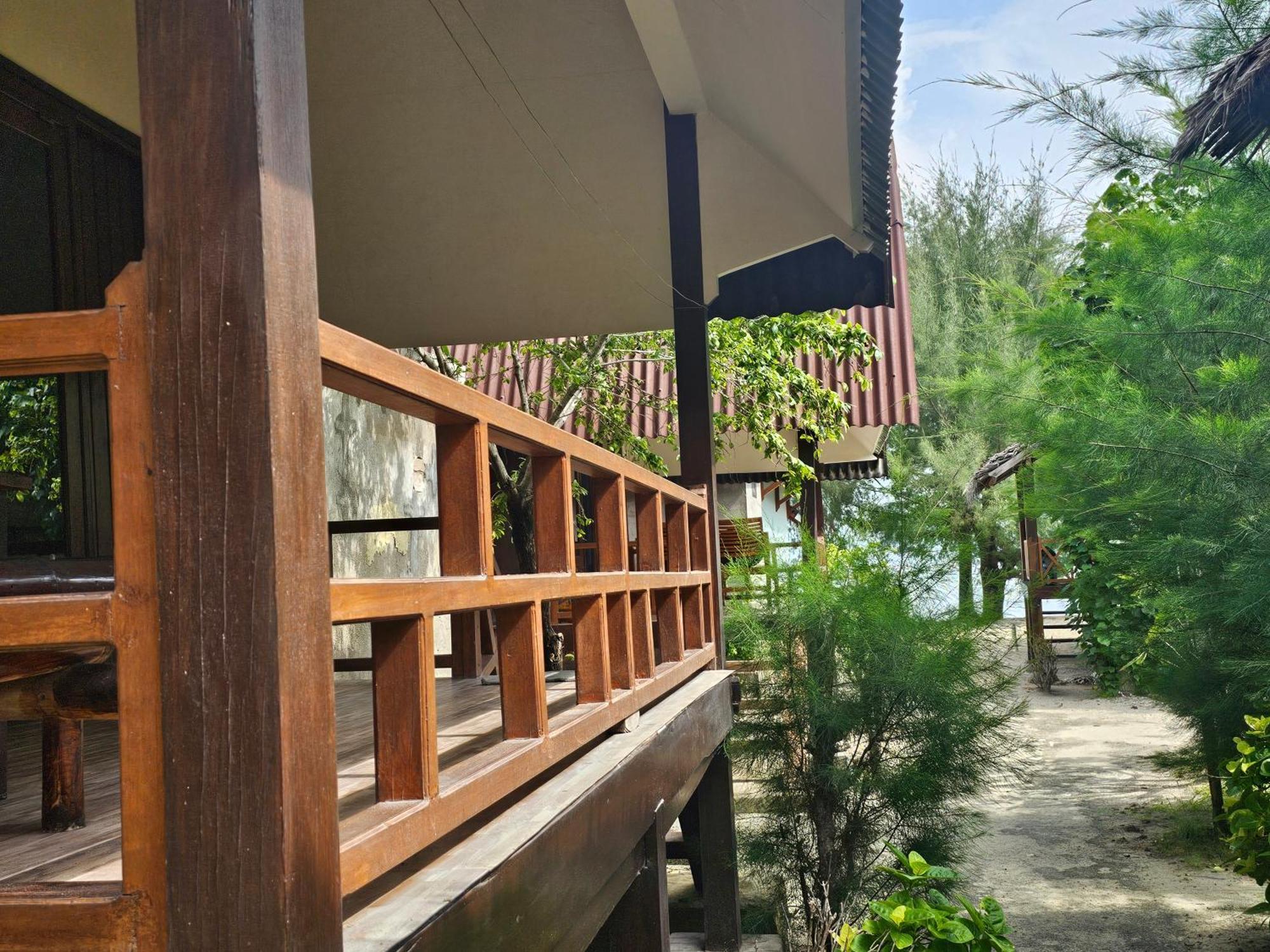 Bluecoral Bungalows Gili Meno Buitenkant foto